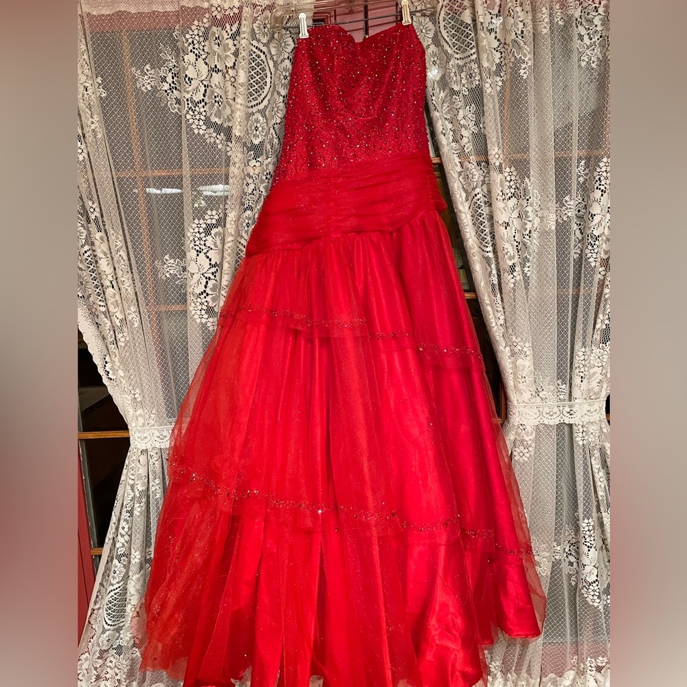 Red Prom Dress - Picture 3 of 4